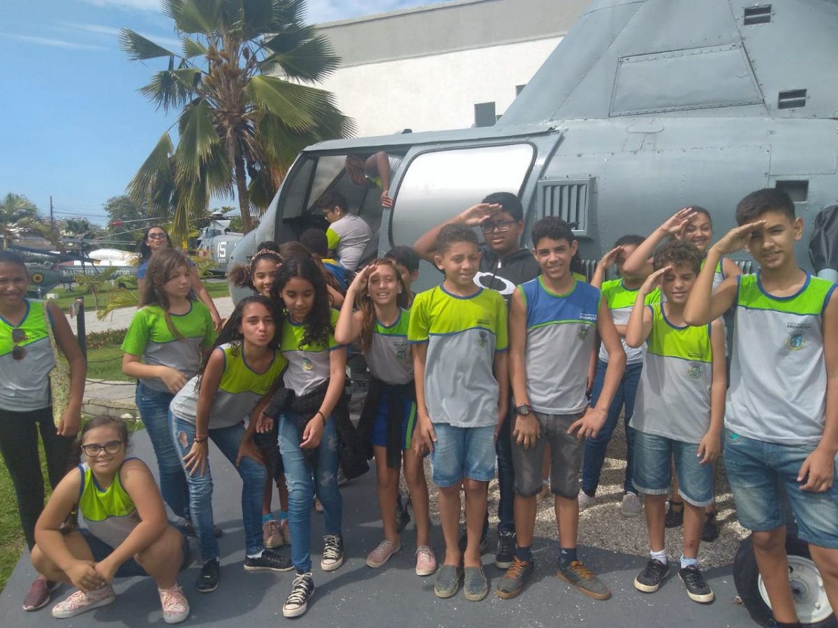 Alunos Da Ponta Do Ambr Sio Participam De Passeio Na Base A Rea Naval