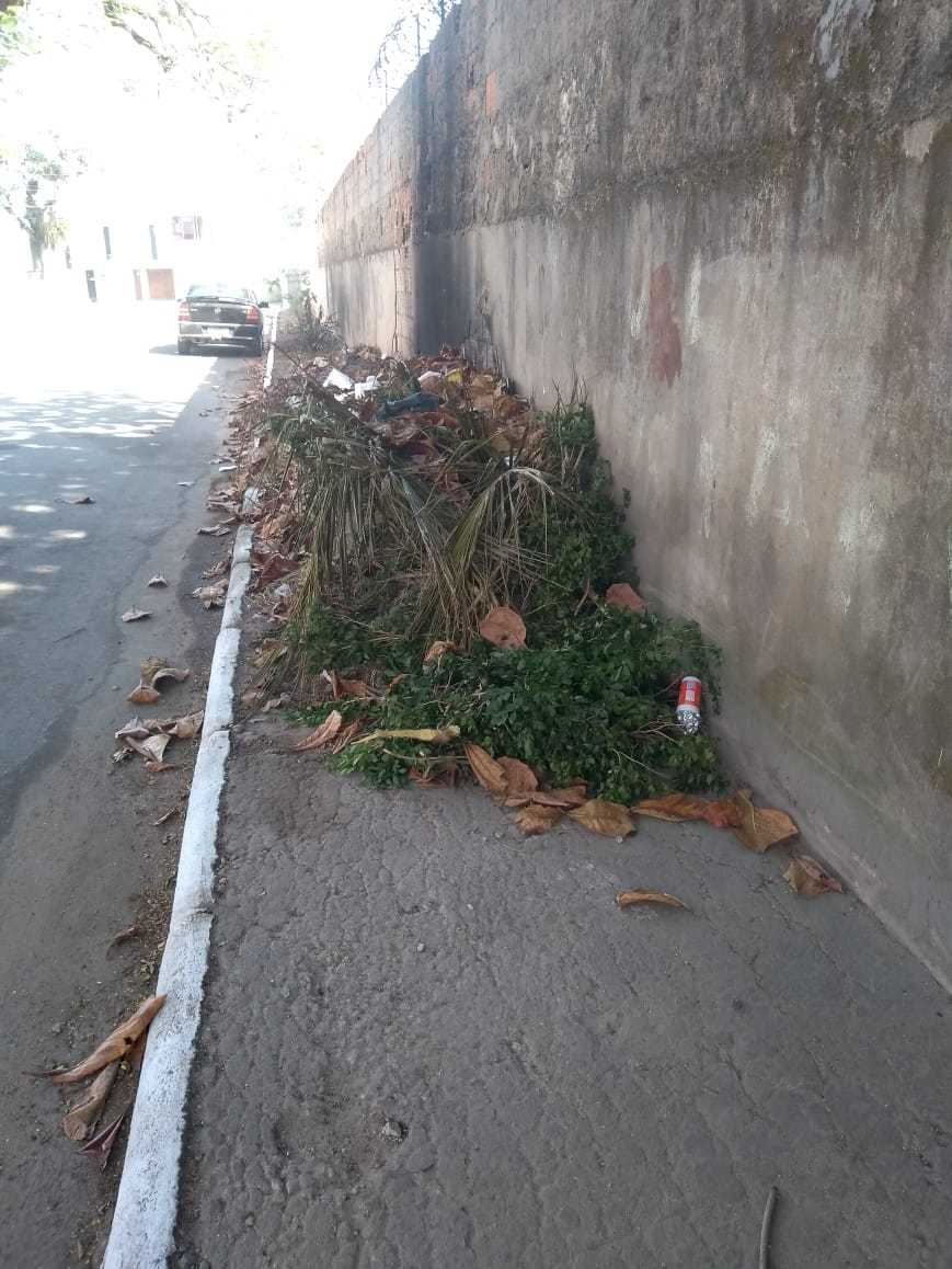 Ruas do Balneário, Estação e Bela Vista passam por limpeza - Prefeitura