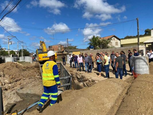 Prefeito Fábio do Pastel apresenta obras em andamento para autoridades aldeenses