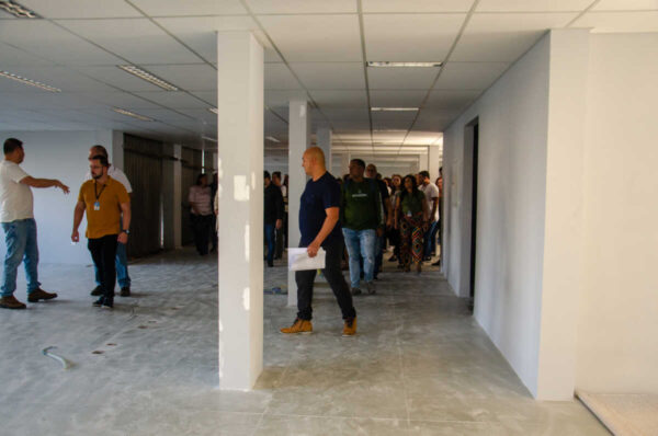Prefeito Fábio do Pastel apresenta ambientes do novo prédio administrativo