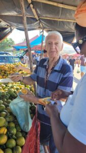 Ação social na feira livre - Foto Divulgação (12)