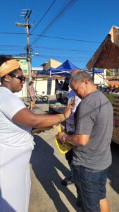 Ação social na feira livre - Foto Divulgação (5)