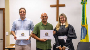 Documento foi entregue pela Justiça Eleitoral | Fotos: Renan Freitas/PMSPA